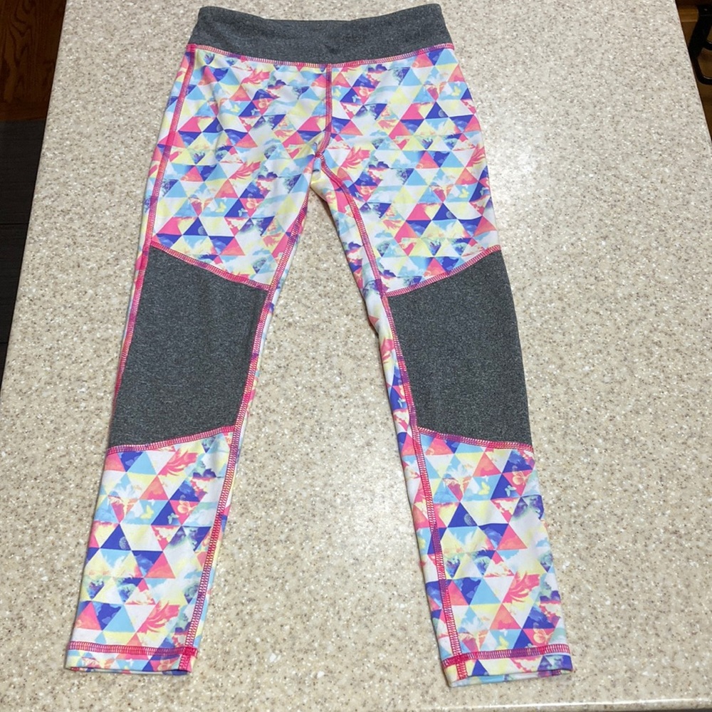 Girls' Multicolor Geometric Print Active Leggings with Gray Panels